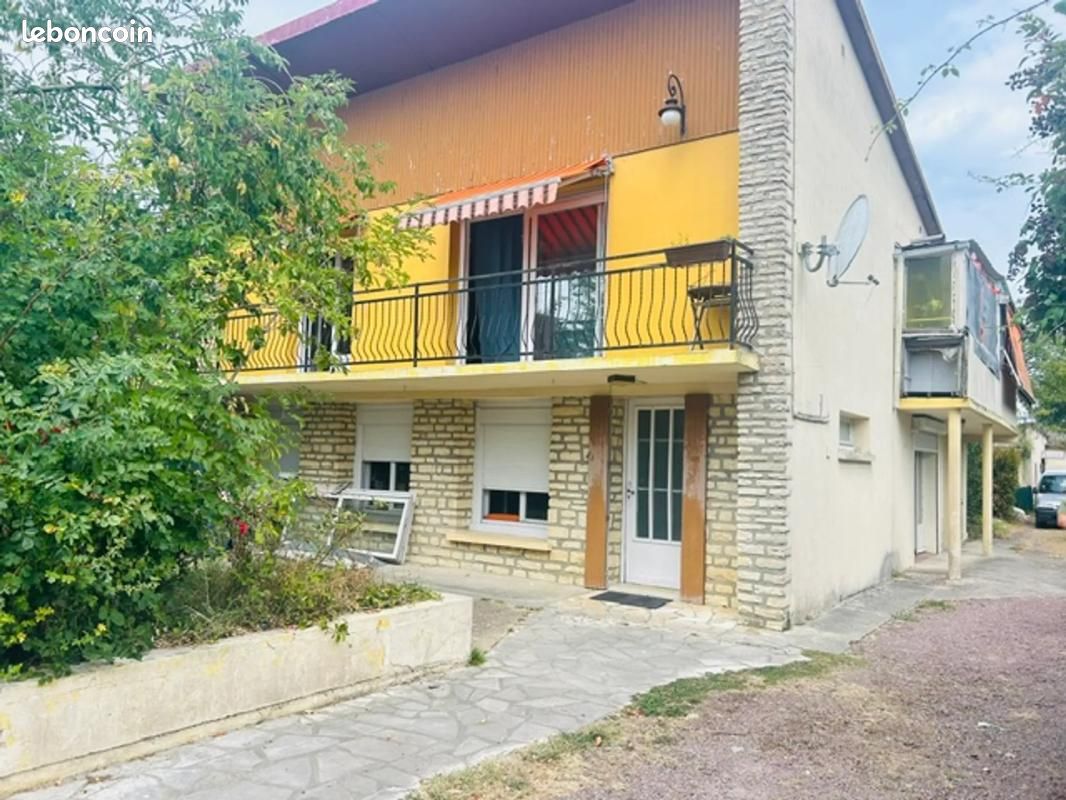 Maison 7 pièces 240 m² · à Mézidon Vallée d'Auge · 240 m² · 235 000 €