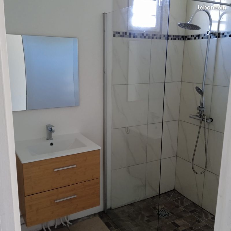 Appartement 7 pièces 68 m² · à Baie-Mahault · 68 m² · 900 €/mois