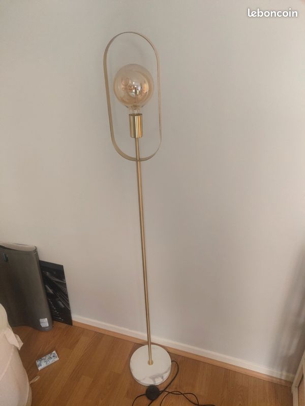 Lampadaire Edi doré + ampoule Love (image 1)