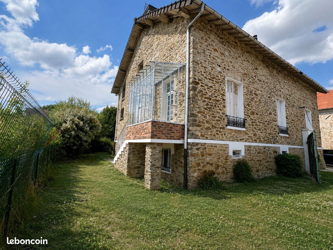Maison 4 pièces 102 m² · à Chailly-en-Brie · 102 m² · 1 065 €