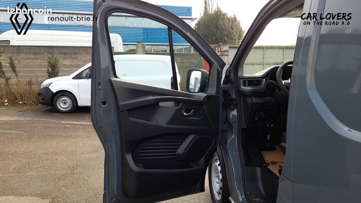 Renault trafic fgn l2h1 3t blue dci 130 gsr2 extra (image 22)