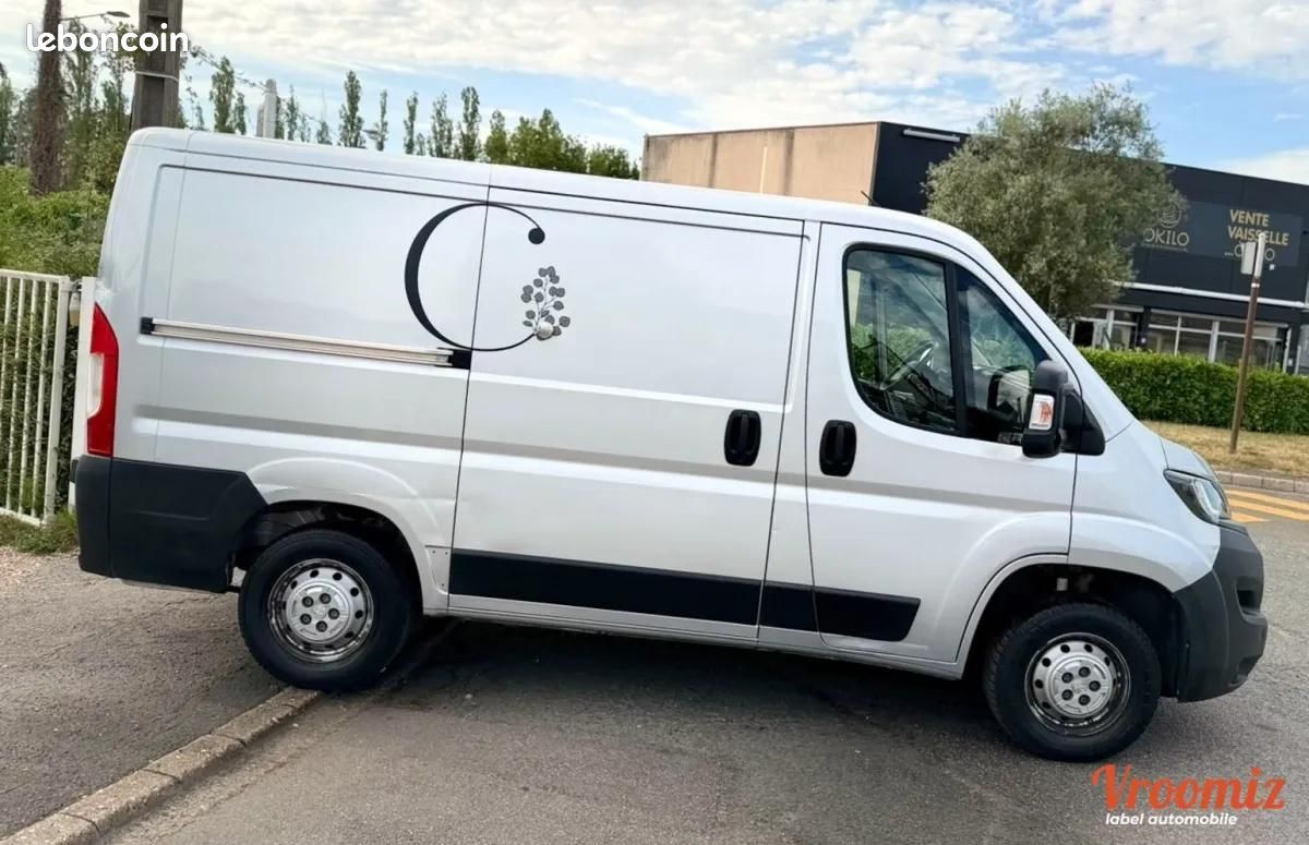 Peugeot Boxer Vu 2.2 140CV L1H1 BUSINESS TBEG 12500HT PRIX EXPORT (image 5)