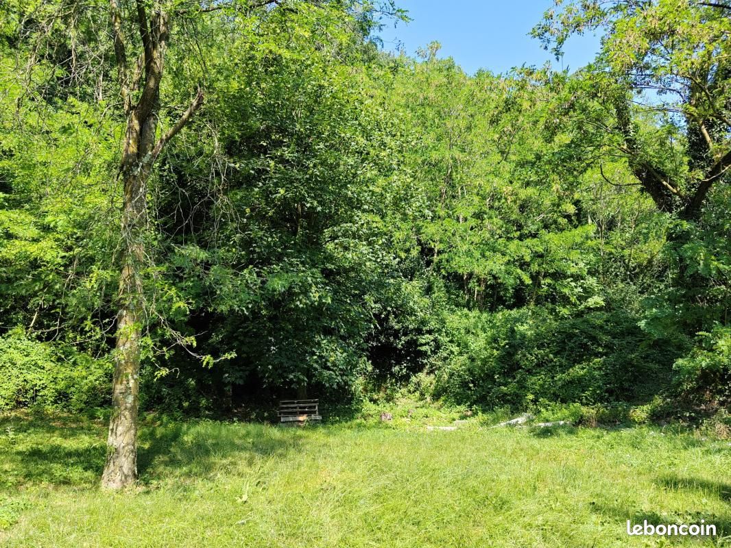 Terrain 750 m² Soyons · 110 000 €