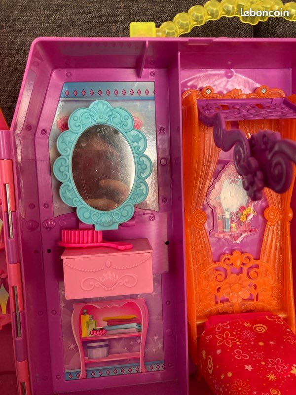 Château barbie pliable (image 10)