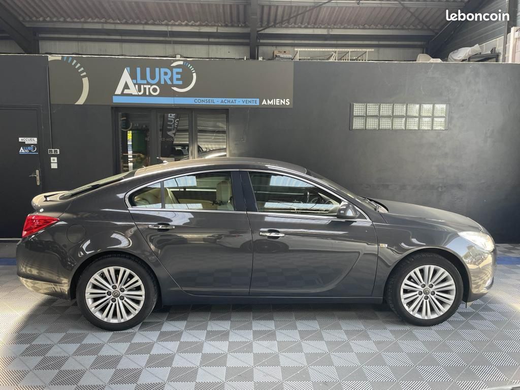 OPEL INSIGNIA 2.0 CDTI 160 COSMO - Sieges électriques / Radars / Bluetooth (image 2)