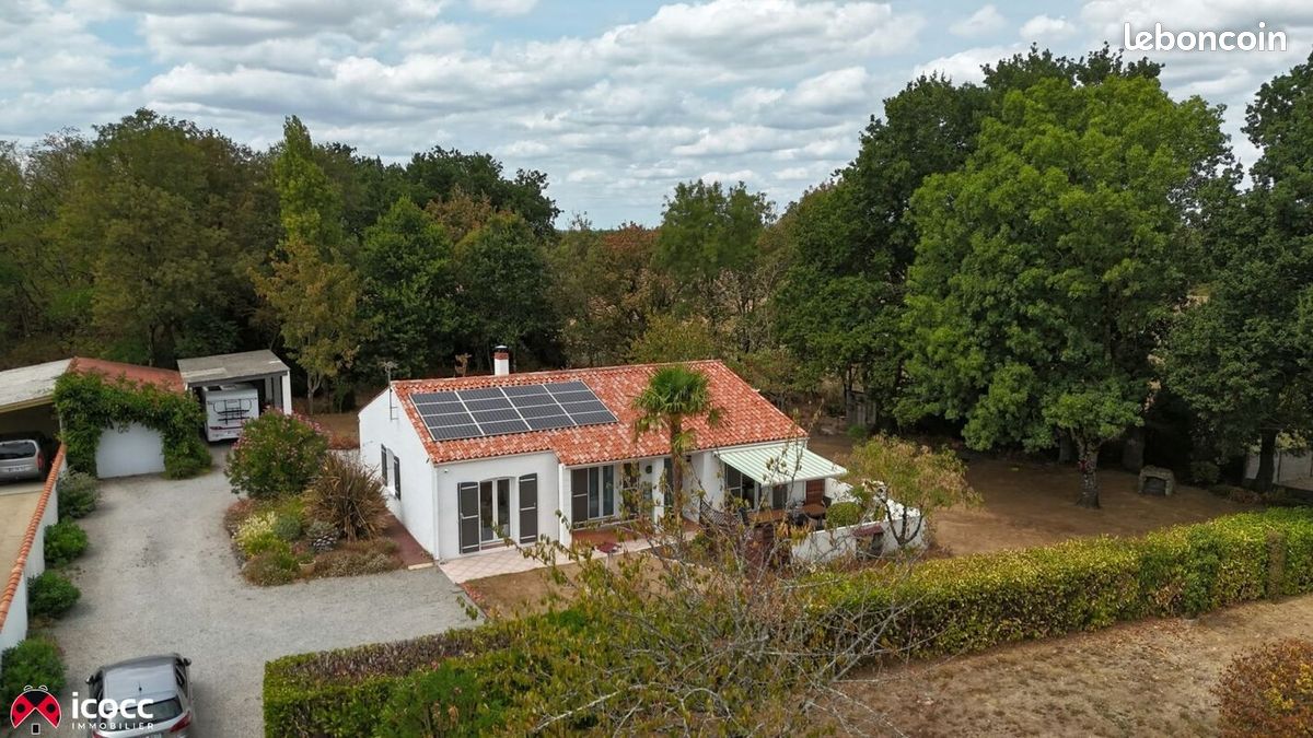 Maison 5 pièces 95 m² · à Lairoux · 95 m² · 246 750 €