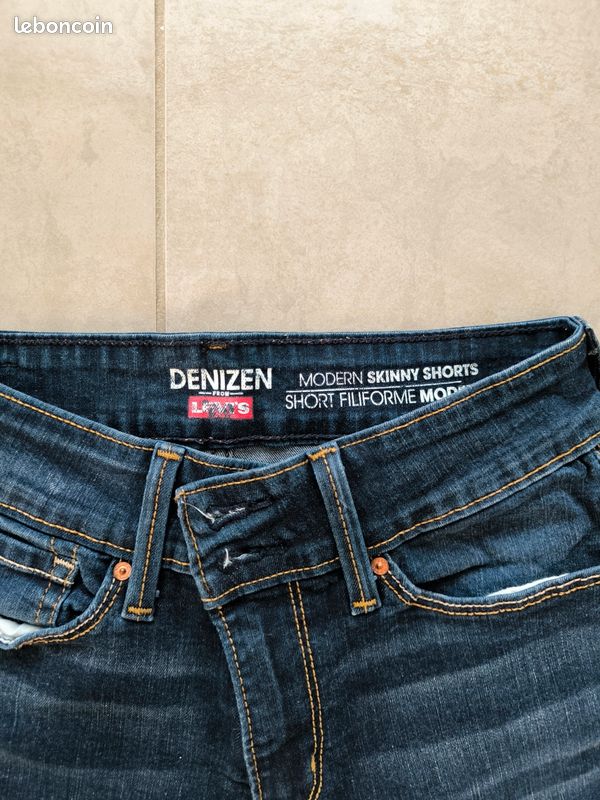 Short en Jeans bleu - Levis - Taille XS. (W27) Excellent état (image 2)