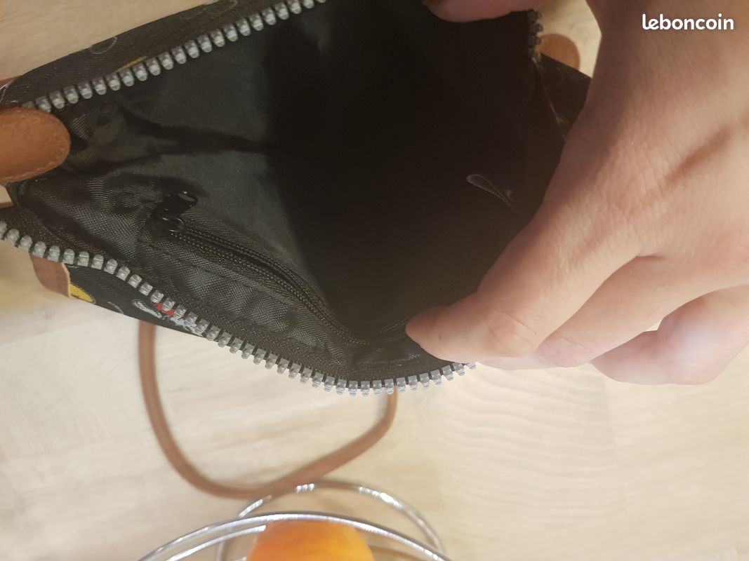 Pochette Mickey bandoulière (image 2)
