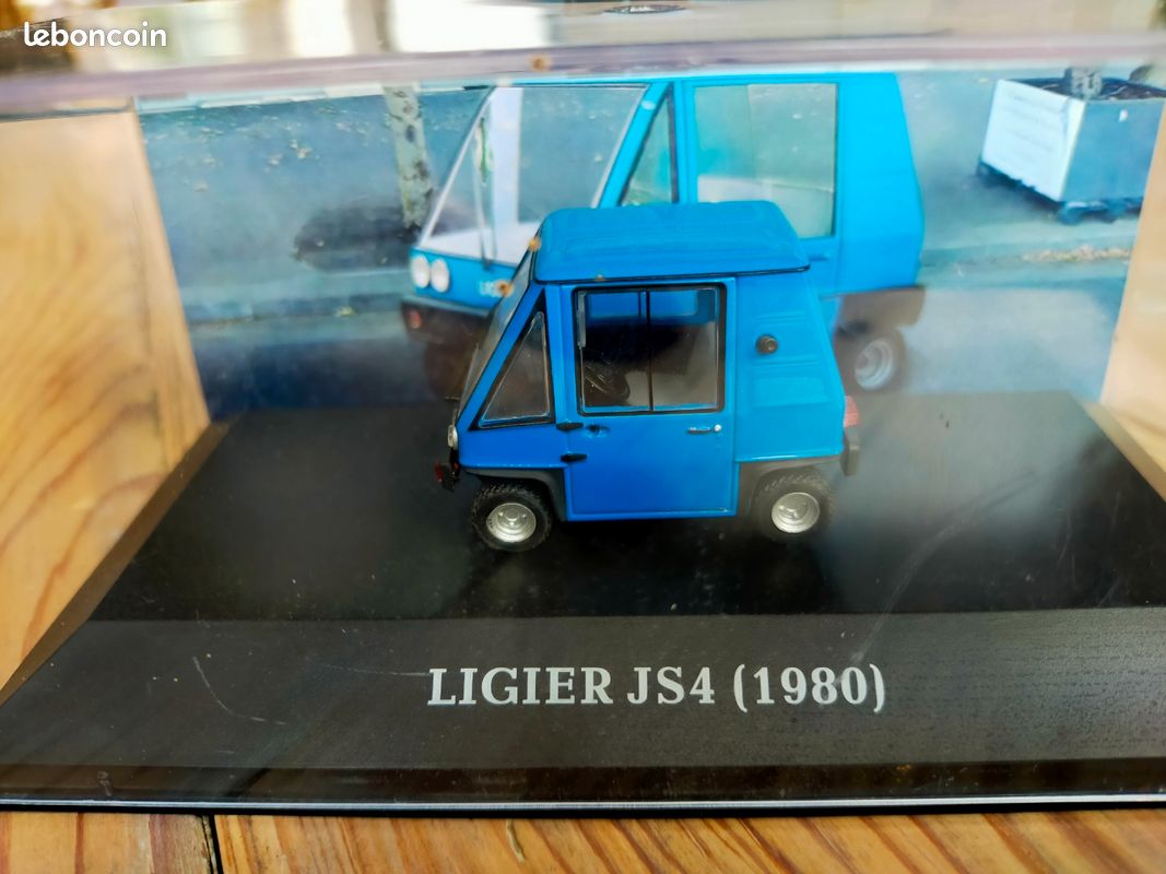 VESPA 400 bleue Ancienne DINKY TOYS 1/43 France réf 24 L avec boite