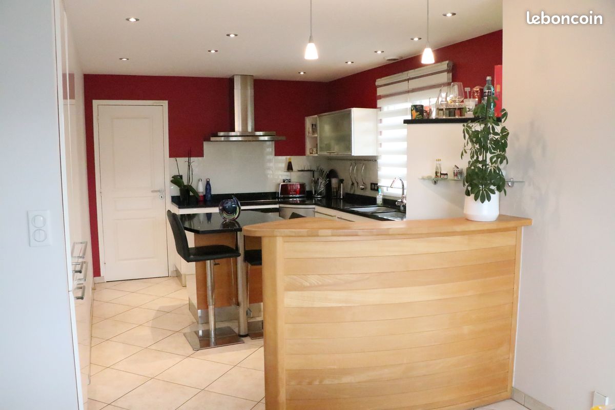 Tres belle cuisine toute equipee (image 1)