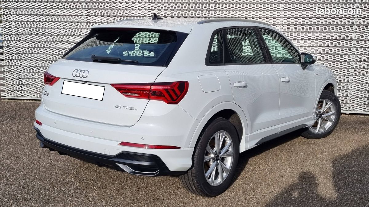AUDI Q3 45 TFSIe 245 ch S tronic 6 S line (image 7)