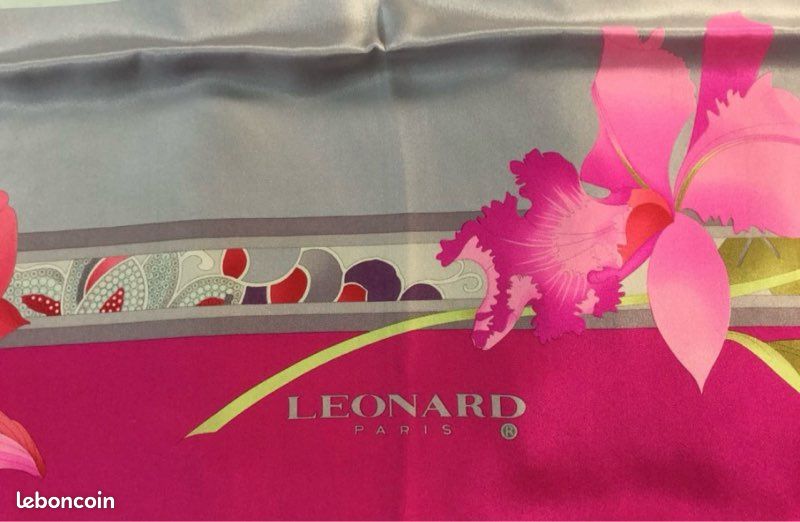 Foulard Léonard En Soie - Motif Floral Multicouleur - Occasion En Très Bon état