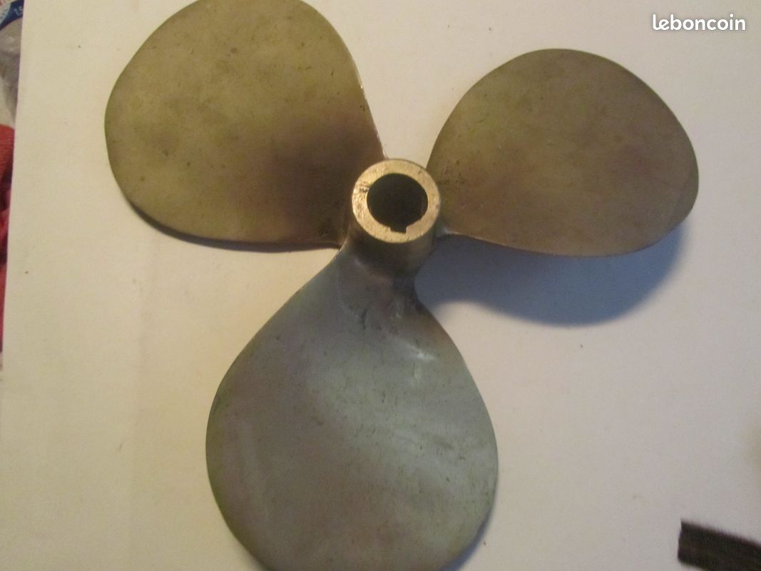 Hélice en bronze de bateau (image 2)