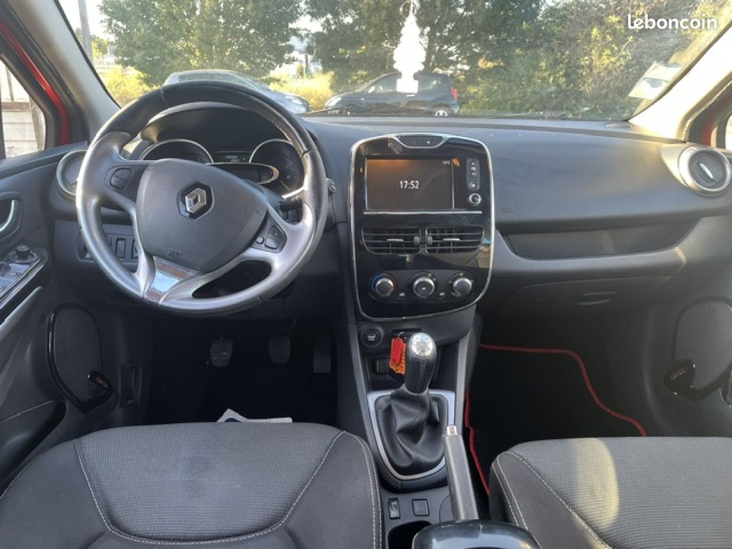 RENAULT CLIO IV dCi 90 eco2 Zen 90g - Voitures
