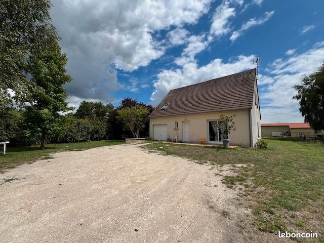 Maison 5 pièces 126 m² · à Thésée · 126 m² · 129 000 €