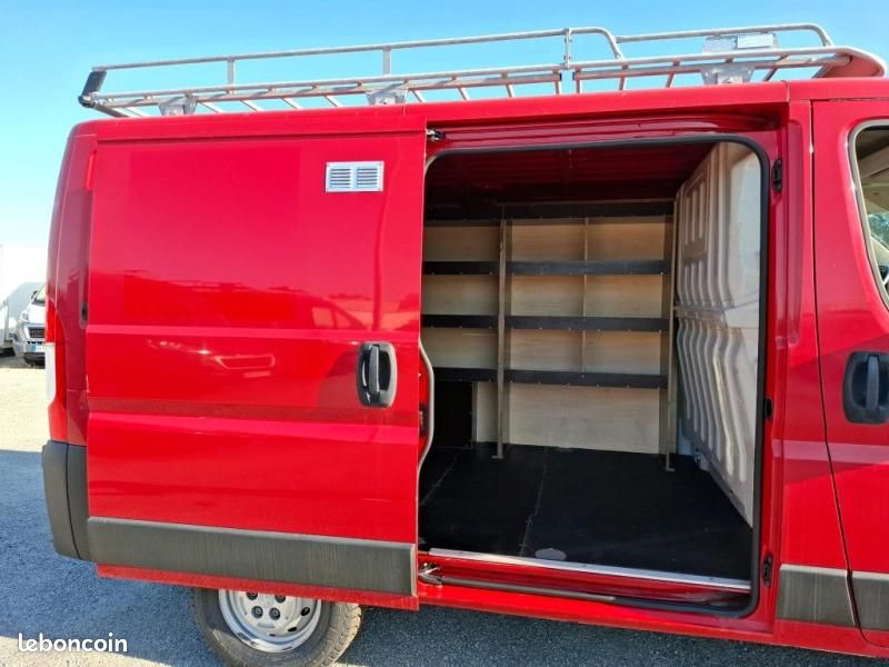 Peugeot Boxer Fg 333 L1H1 2.2 BlueHDi S&S 120ch Pro (image 6)