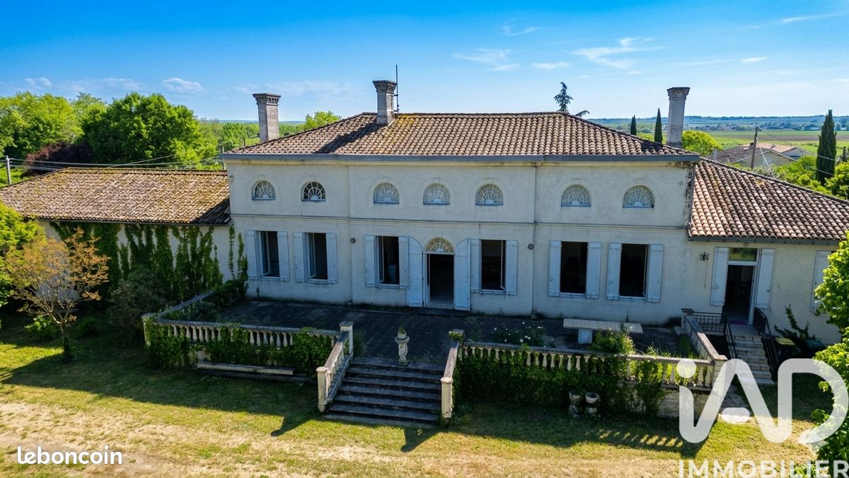 Maison 6 pièces 210 m² · à Lamothe-Landerron · 210 m² · 312 000 €