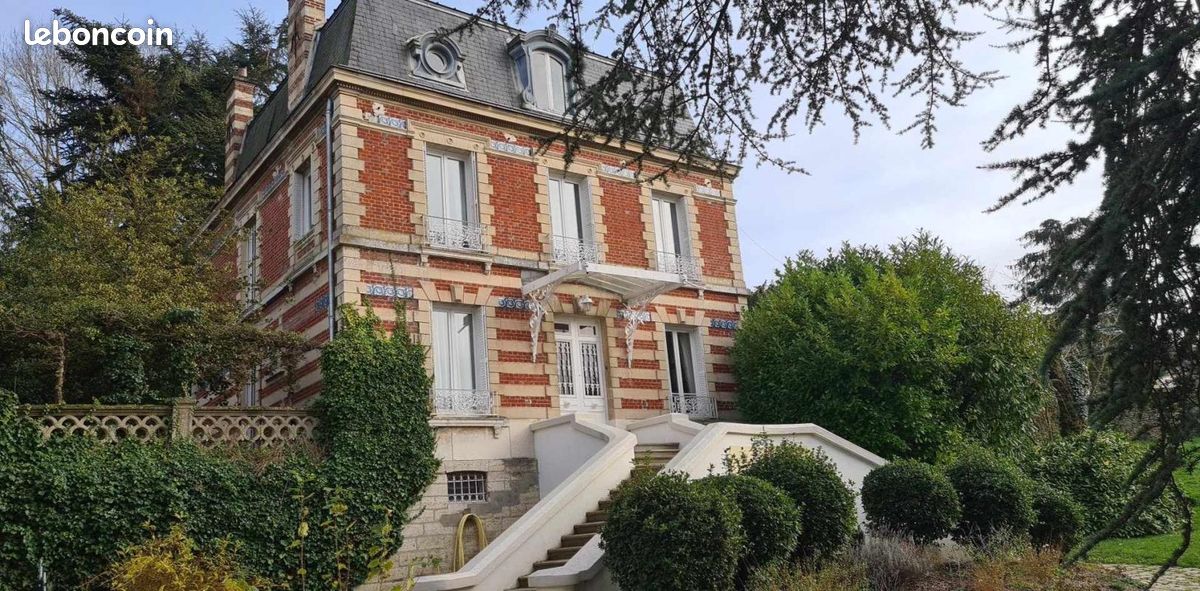 Maison 6 pièces 210 m² · à Chaumont-en-Vexin · 210 m² · 469 000 €