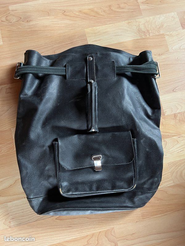 Sac paquetage cuir (image 3)