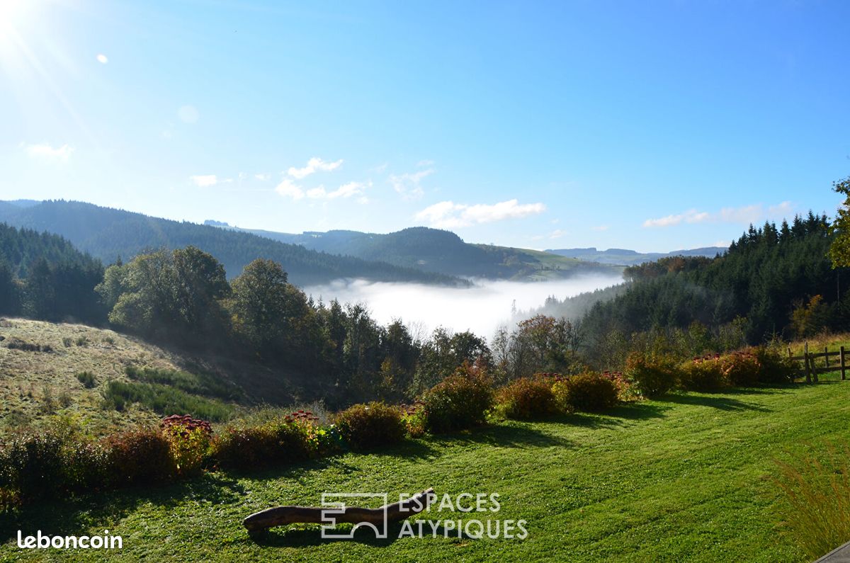 Maison 4 pièces 202 m² · à Val d'Oingt · 202 m² · 496 000 €