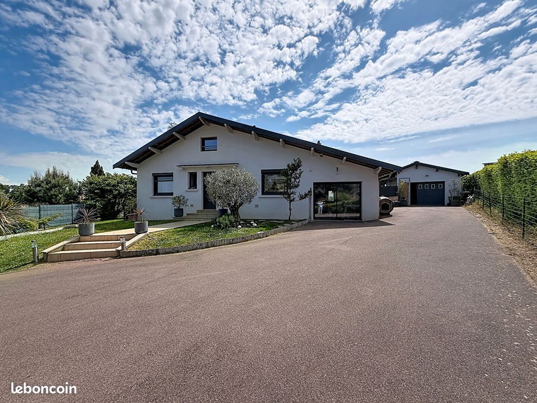 Maison 6 pièces 124 m² · à Hurigny · 124 m² · 299 000 €