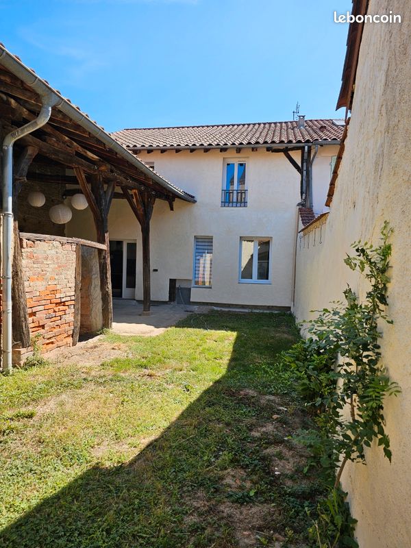 Maison 5 pièces 120 m² · à Saint-Trivier-sur-Moignans · 120 m² · 960 €/mois
