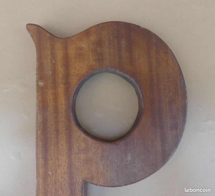 ancienne lettre T metal enseigne deco loft industriel atelier