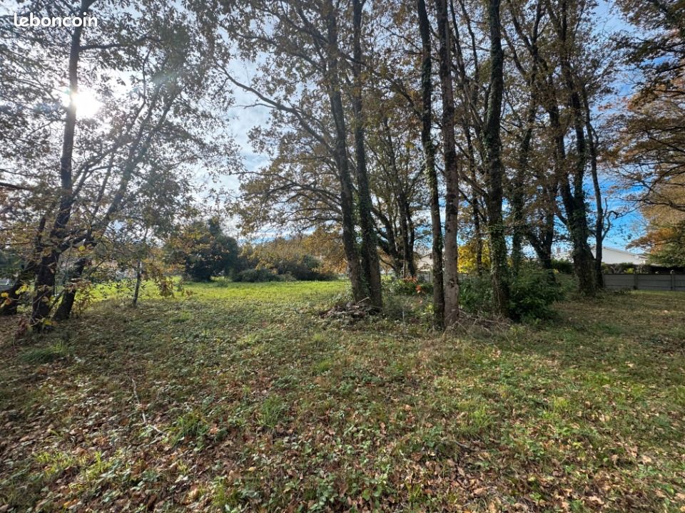 Terrain 1 804 m² Lesparre Medoc · à Lesparre-Médoc · 99 840 €