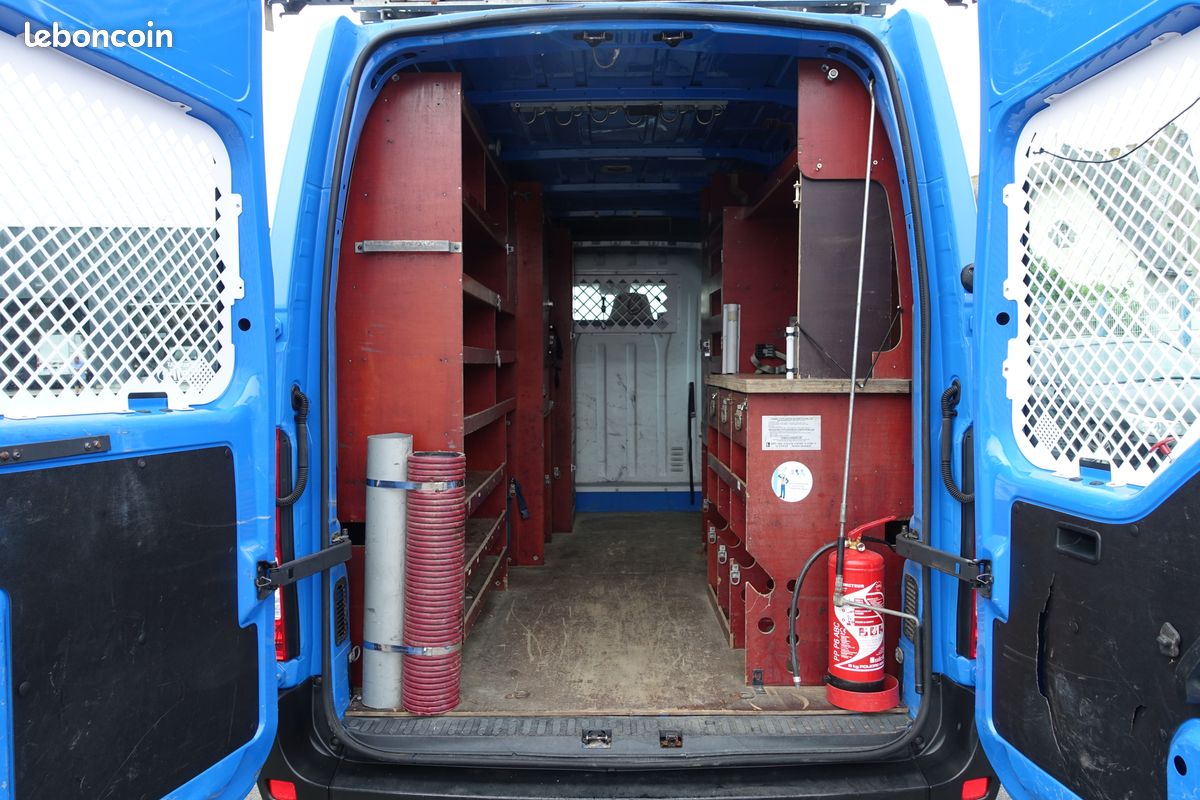 9990 ht renault master l2h2 confort 2.3 dci 100ch atelier - 158876 km (image 1)