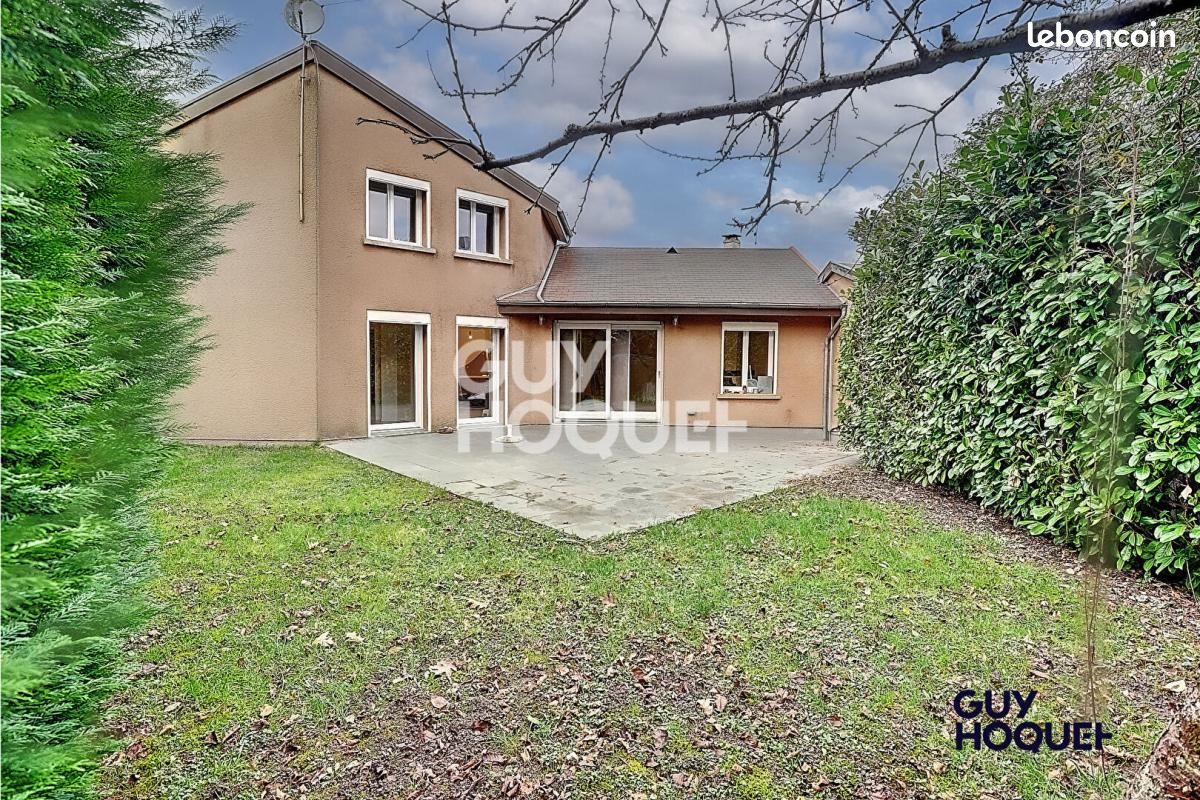 Maison 4 pièces 102 m² · à Saint-Étienne-du-Bois · 102 m² · 185 000 €
