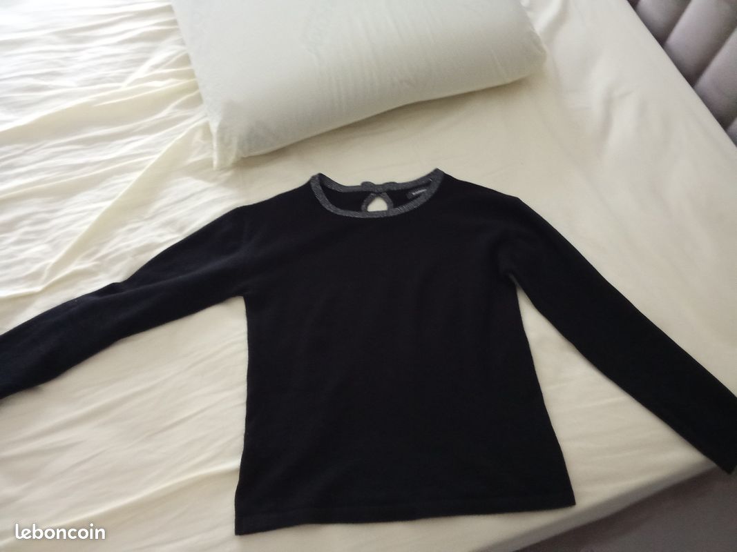 Pull avec noeud papillon (image 1)