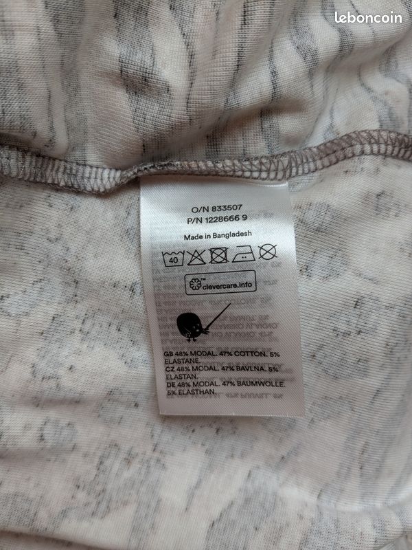 Torrid 100% Rayon Floral Black Short Sleeve Blouse Size 2X Plus (2 Torrid 100% Rayon Floral Black Short Sleeve Blouse Size 2X Plus (2