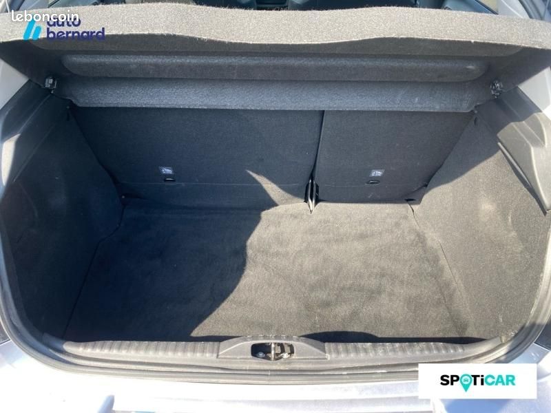 Citroen C3 1.2 PureTech 110ch S&S Shine EAT6 (image 6)