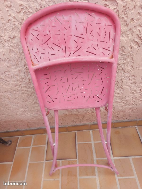 Chaise en fer originale (image 3)