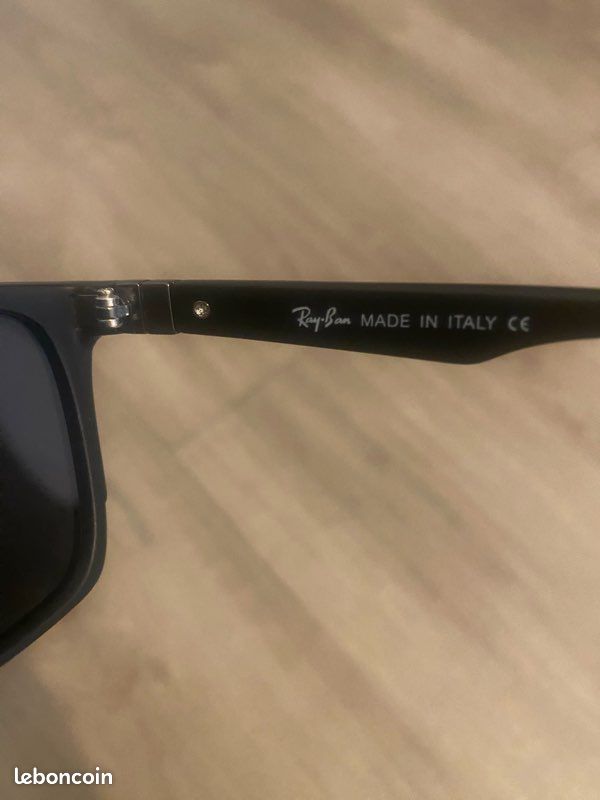 Lunettes de soleil Ray-Ban Polarized (Scuderia Ferrari) - Neuves avec boîte (image 5)