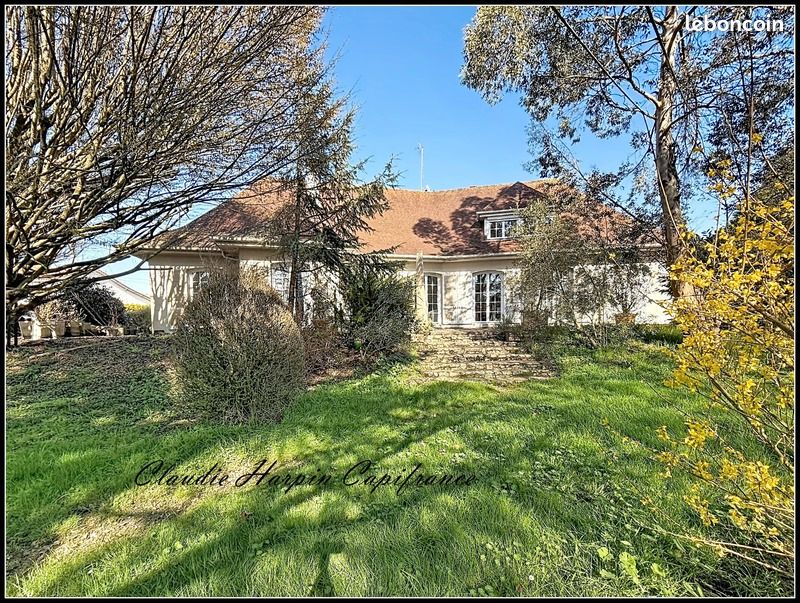 Maison 8 pièces 220 m² · à Châtillon-sur-Thouet · 220 m² · 229 000 €