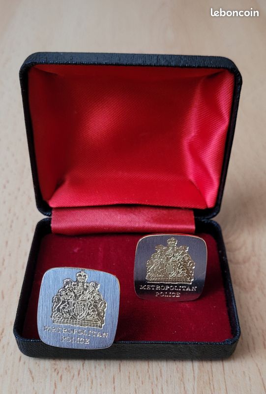 Boutons De Manchette Anciens - Administration De La Police Nationale (France) - Occasion - Pièce De Collection
