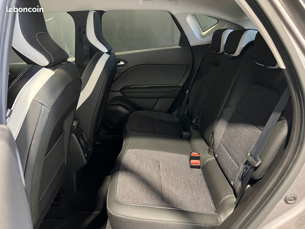 RENAULT CAPTUR 1.3 TCe 130 ch EDC Intens / 1ERE MAIN / SUIVI COMPLET RENAULT / CAMERA / CARPLAY / (image 31)