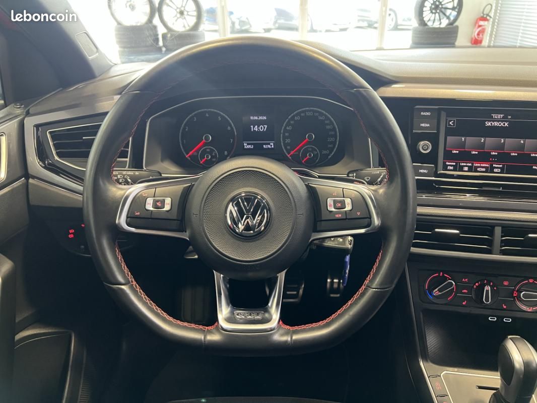 Volkswagen Polo 2.0 TSI 200 SetS DSG GTI (image 18)