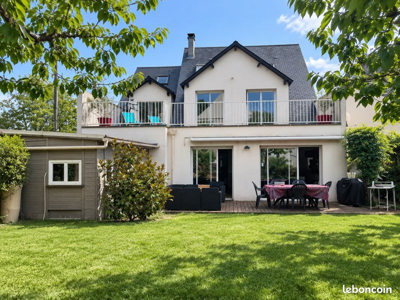 Maison 7 pièces 178 m² · à La Ville-du-Bois · 178 m² · 599 000 €