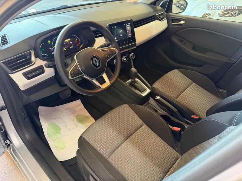 Renault Clio 5 e-tech hybrid 145 ch boîte auto évolution Clio V garantie 1 ère main (image 10)