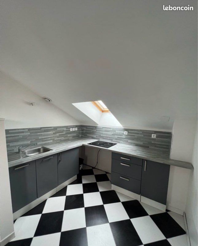 Appartement 3 pièces 84 m² · à Roanne · 84 m² · 500 €