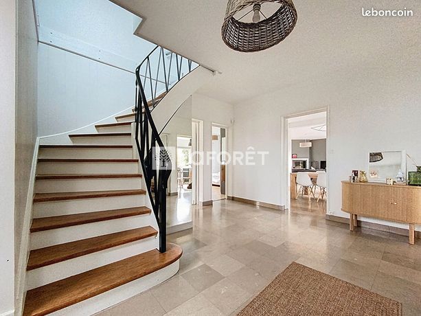 Propriété 6 pièces 199 m²