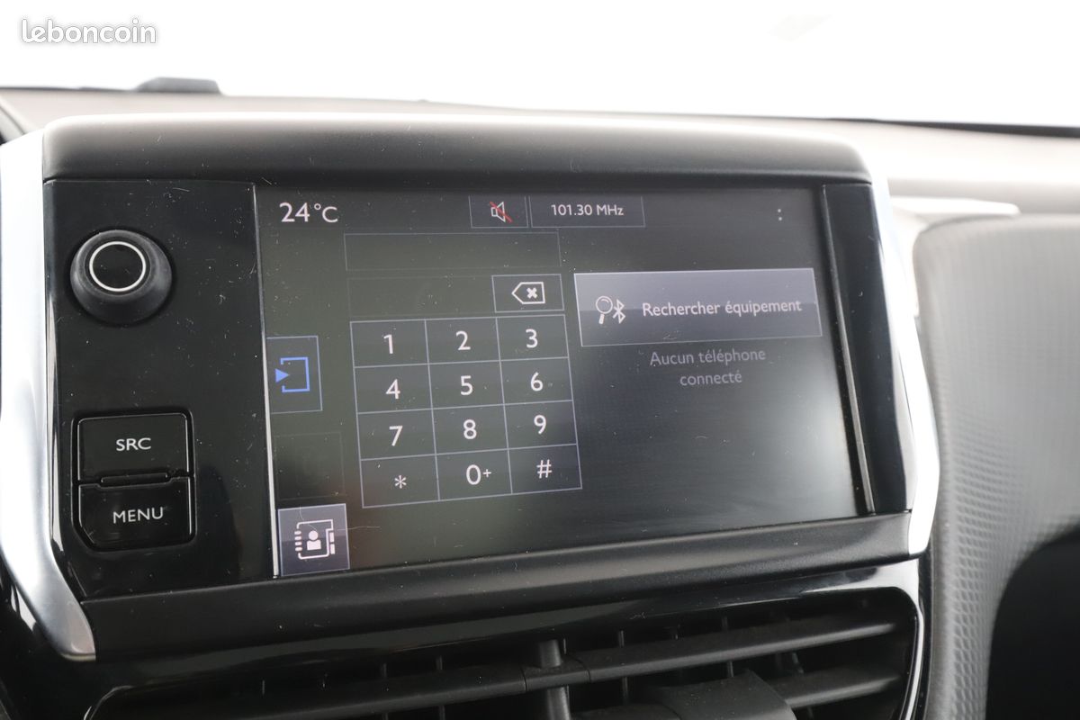 Peugeot 2008 1.2 PureTech Crossway 110 ch (image 19)