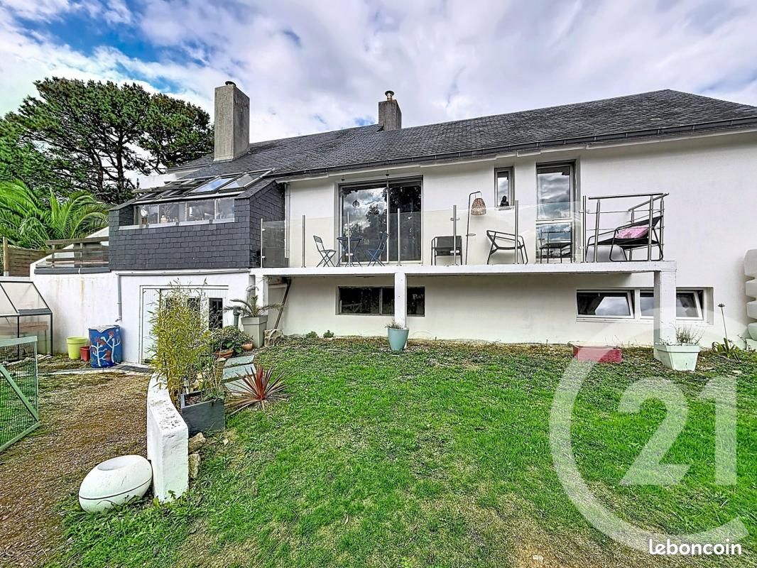 Maison 5 pièces 169 m² · à Plonéour-Lanvern · 169 m² · 386 600 €