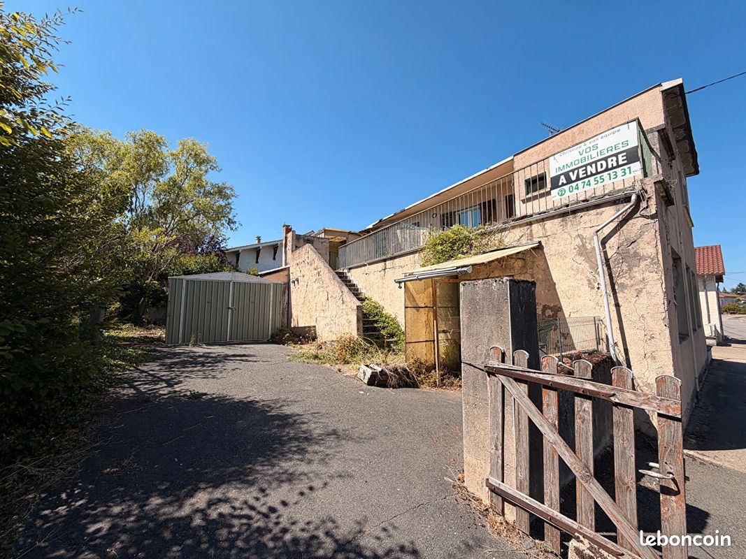 Maison 5 pièces 112 m² · à Neuville-les-Dames · 112 m² · 79 000 €