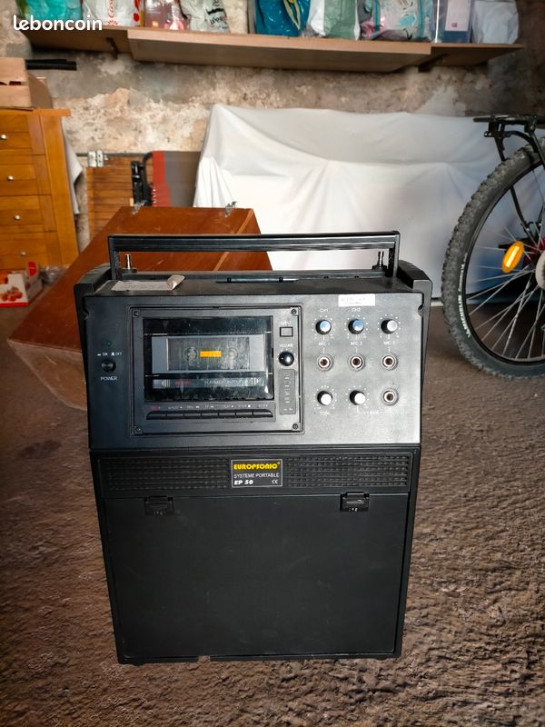 Nagra PICO avec sa bonnette Rycote, son câble USB2 et sa