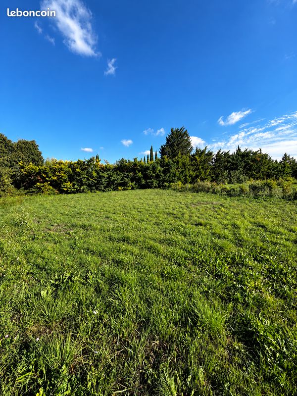 Terrain 1260 m² · à Aix-en-Provence · 1 260 m² · 690 000 €
