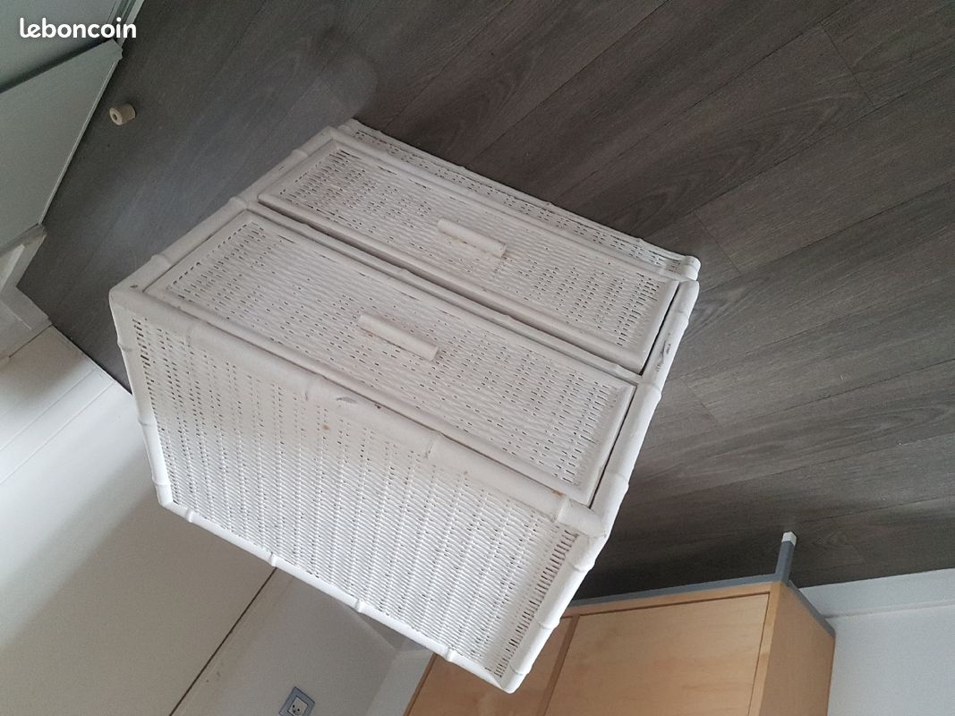 Commode (image 2)