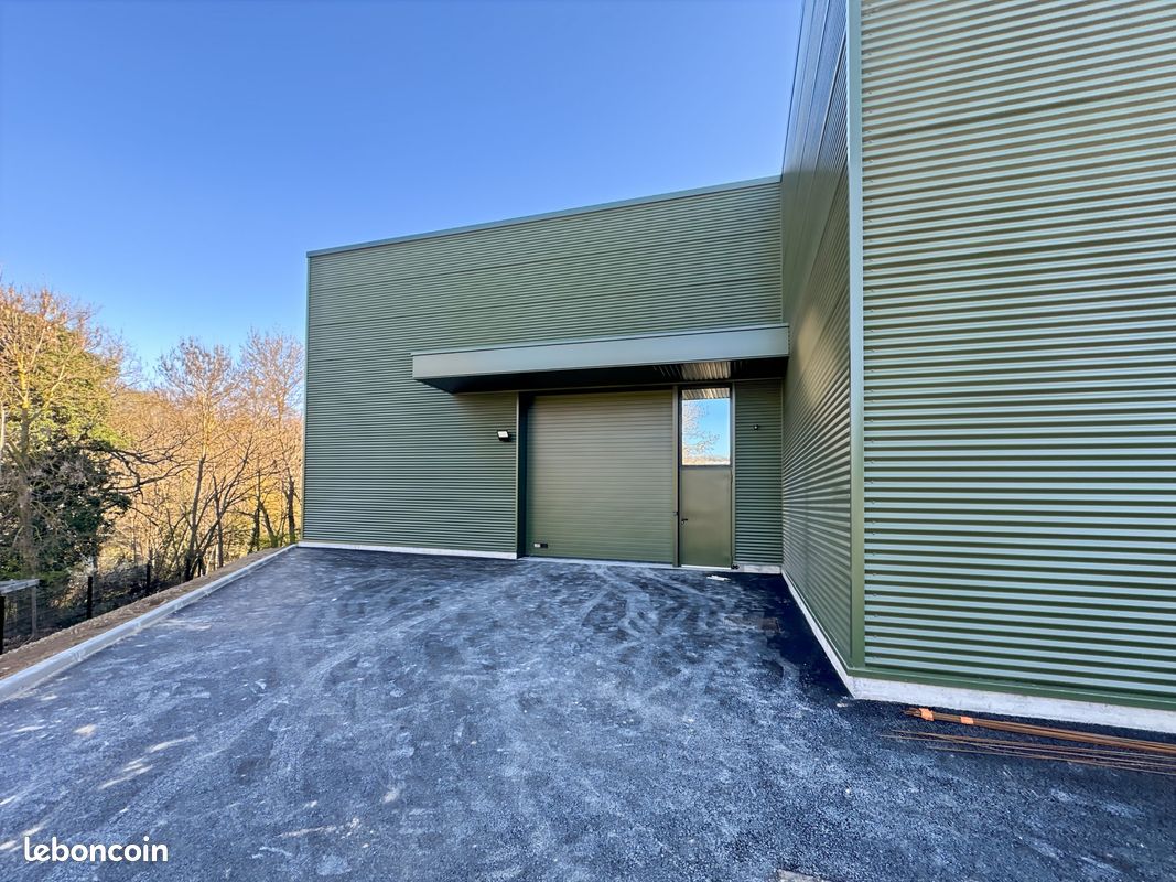 Local 540 m² Thurins (image 3)
